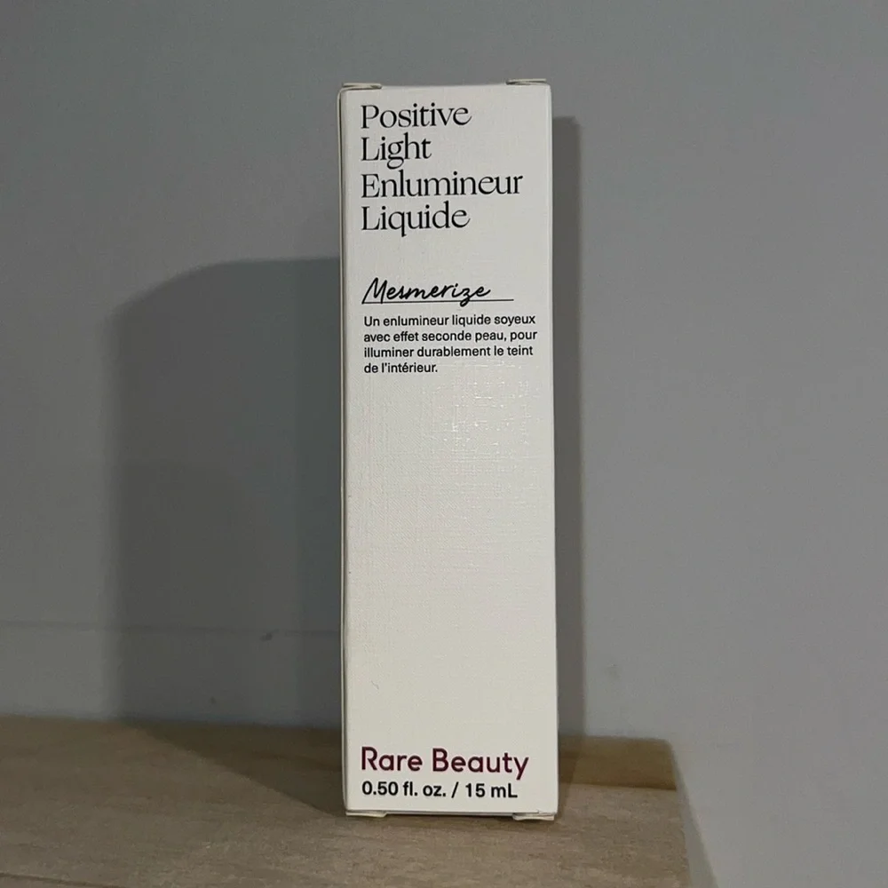 Rare beauty liquid‎ highlight in the color mesmerize NWT